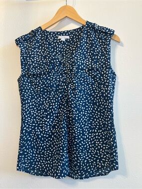 New York and Company Sleeveless Navy Blue Printed Blouse